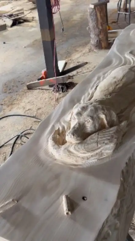 sculpture chien bois