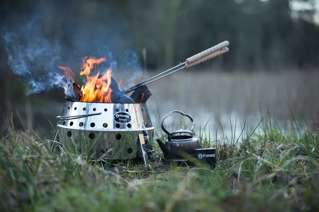 ATAGO, LE barbecue transportable de PETROMAX !