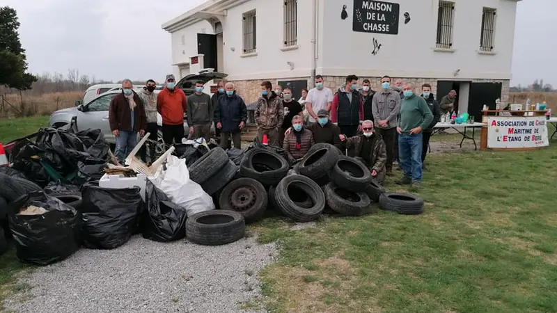 Les chasseurs des Bouches-du-Rhône ramassent 2 tonnes de déchets