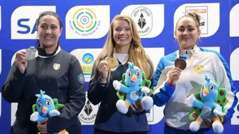Lucie anastassiou 3e skeet world