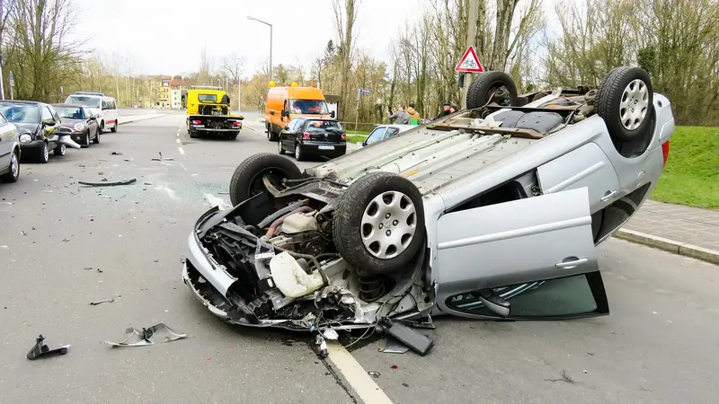 Val d’Oise : une voiture percute cinq sangliers et termine sa course sur le toit