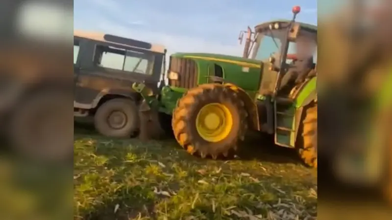 agriculteur attaque voitures de chasseurs