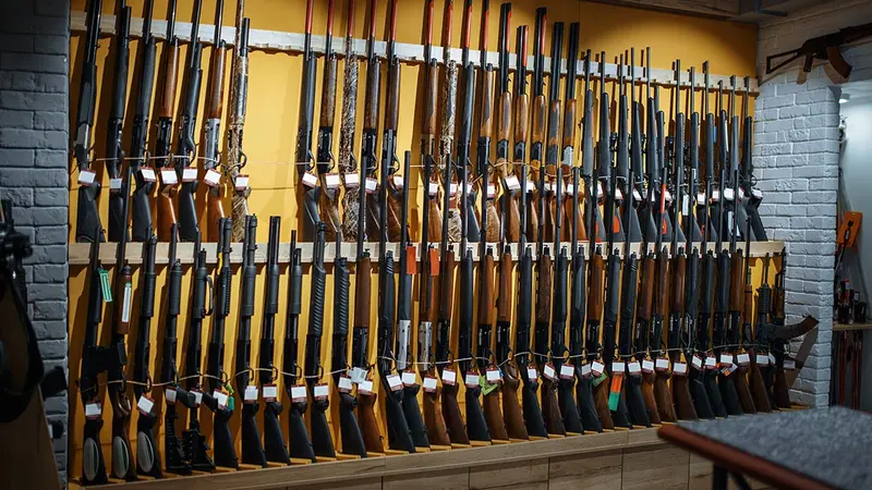 USA : des fusils de chasse et des carabines en échange de se faire vacciner