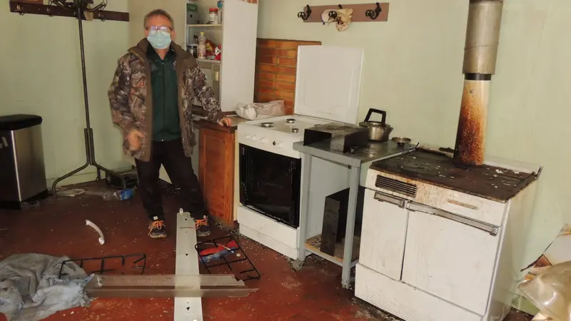Des fêtards clandestins ravagent une baraque de chasse