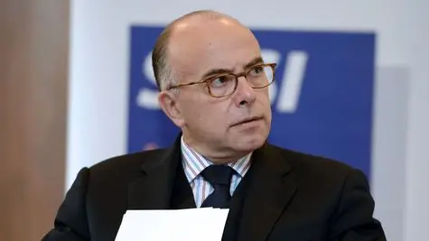 Cazeneuve s’attaque aux « marchands de fusils »