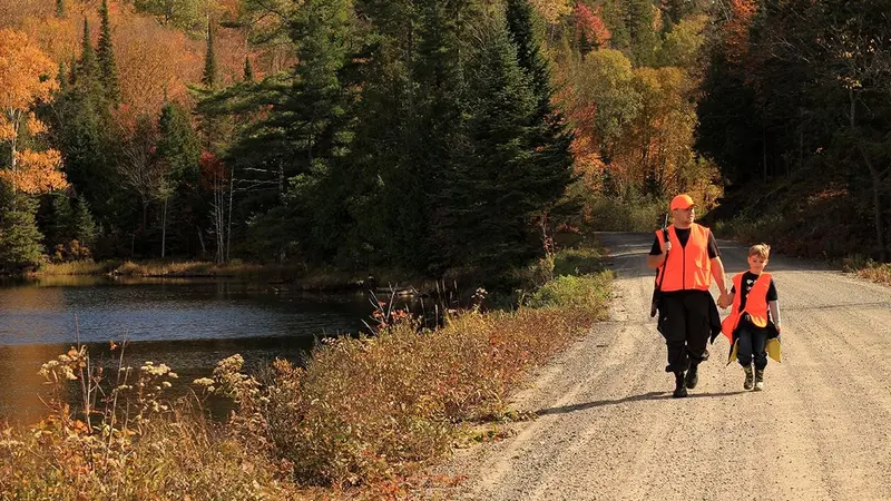 Un site pour enfant explique que la chasse est un loisir dangereux et que beaucoup veulent abolir
