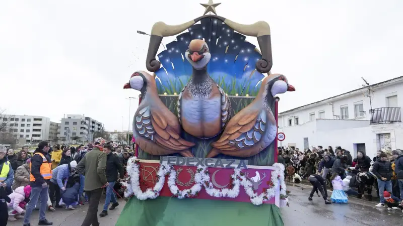 Quand les chasseurs participent à un défilé local