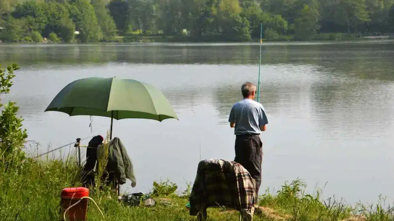 Strasbourg interdit la pêche au vif