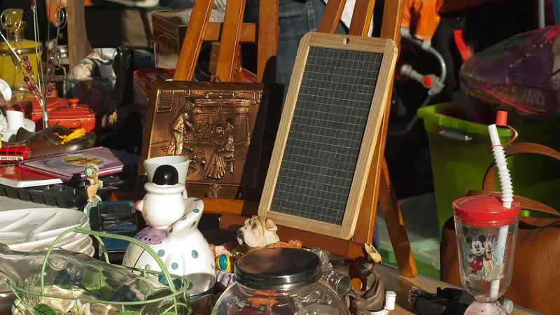 Un homme arrêté pour vente d’armes et de matériel militaire en brocante