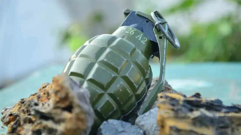 Grenade vendue sur une brocante