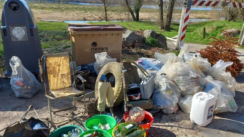 Les chasseurs de la Nièvre ramassent 35m3 de déchets
