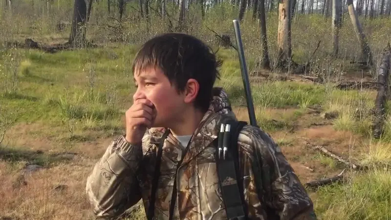 Les intenses émotions d’un jeune chasseur