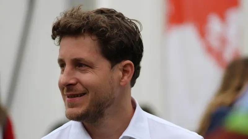 Julien Bayou fait son retour dans le groupe écologiste à l’Assemblée Nationale