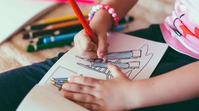 Une école maternelle en lien avec l’ASPAS fait envoyer des dessins anti-chasse d’écoliers aux chasseurs