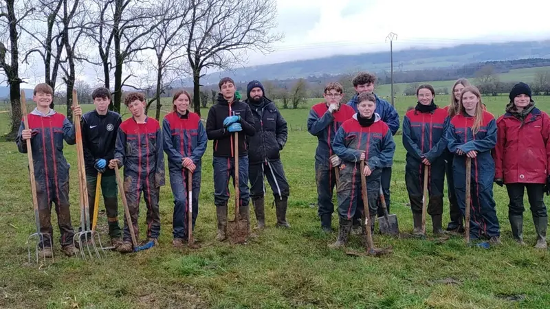 plantations de 400 arbres Domprel