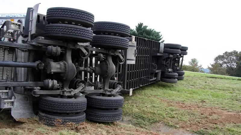 Un camion renversé dans l’Aisne pour éviter un sanglier