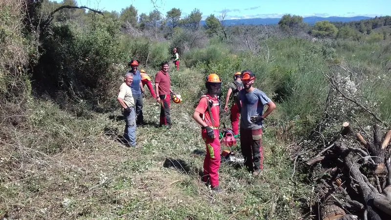 Dans l’Aude, un partenariat entre chasseurs et apprentis permet d’entretenir les espaces naturels