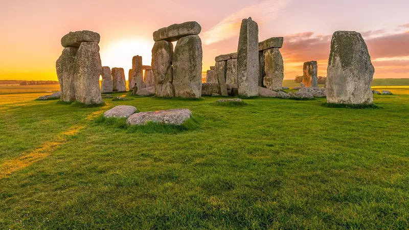 Des fosses de chasse vieilles de 10.000 ans découvertes à Stonehenge