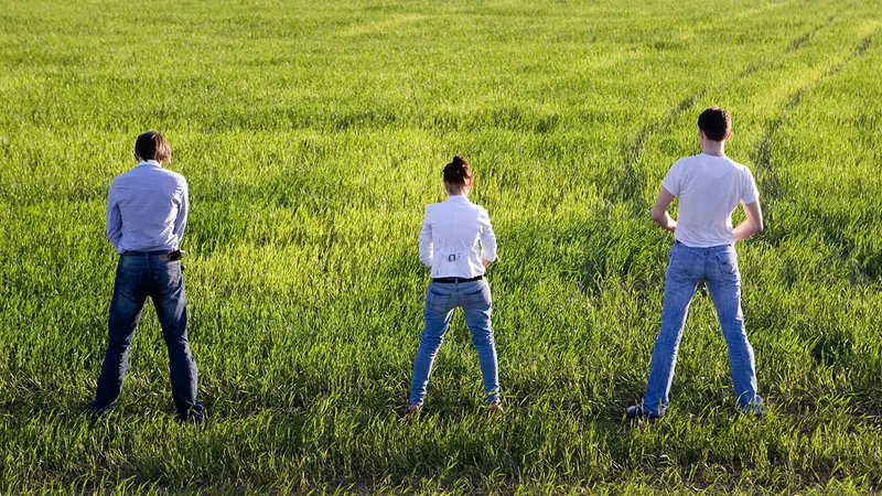 Débat sur les phytosanitaires : un maire interdit d’uriner à moins de 5m d’un champ