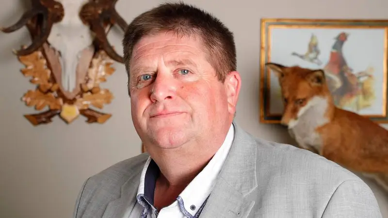 Chasse interdite suite aux incendies : Willy Schraen fait taire les associations anti-chasse