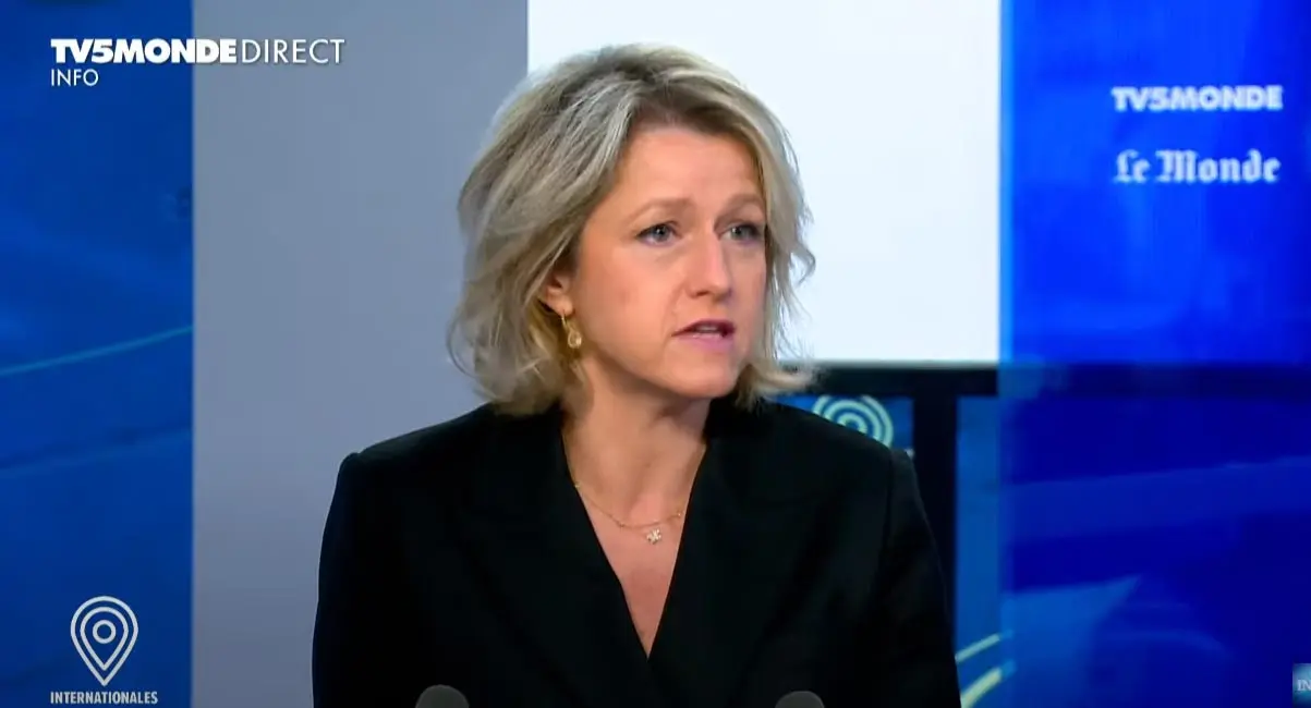 Barbara Pompili créé « l’alouette des bois » sur le plateau de TV5Monde