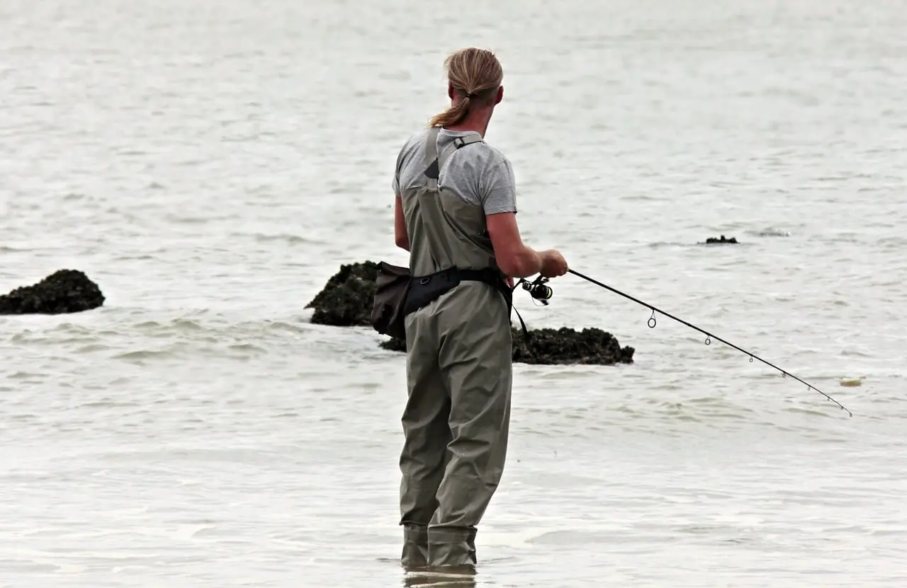 Deux personnes grièvement brûlées après avoir été électrisées à cause d’une canne à pêche