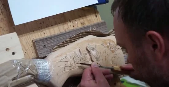 Vidéo : comment sculpter une crosse de carabine