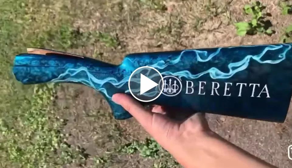 [Vidéo] Une peinture perso unique sur une crosse de Beretta