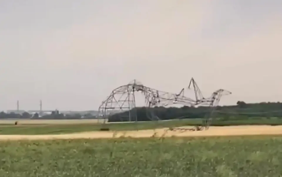 [Vidéos impressionnantes] Loir-et-Cher : les orages couchent plusieurs pylônes haute tension