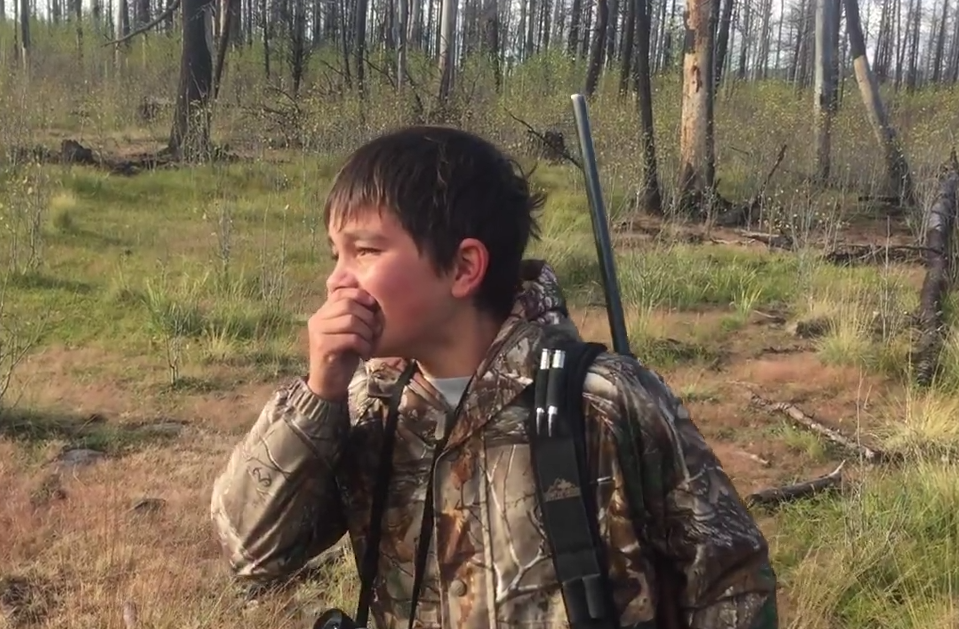 Les intenses émotions d’un jeune chasseur