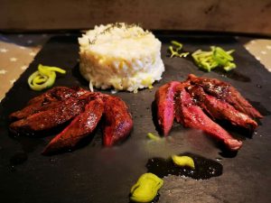 Magret de pigeon beurre noisette et risotto de poireaux et parmesan