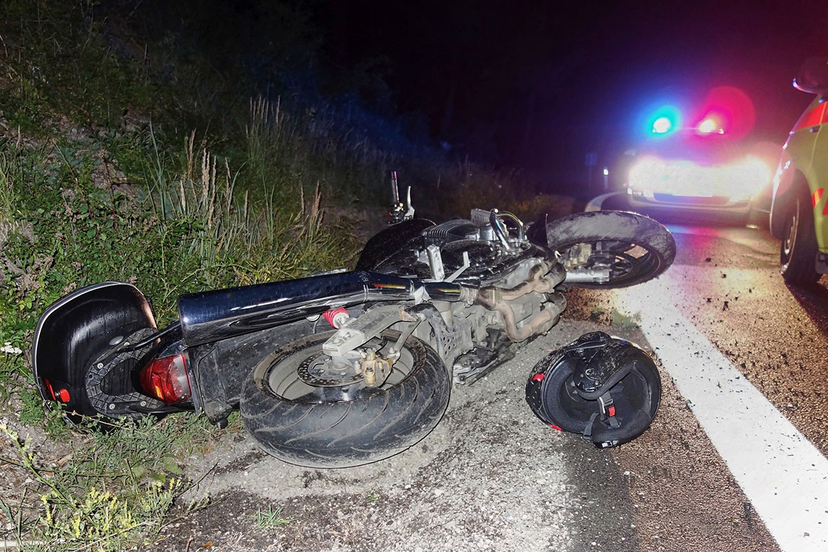 Sarthe : un motard percute un cerf