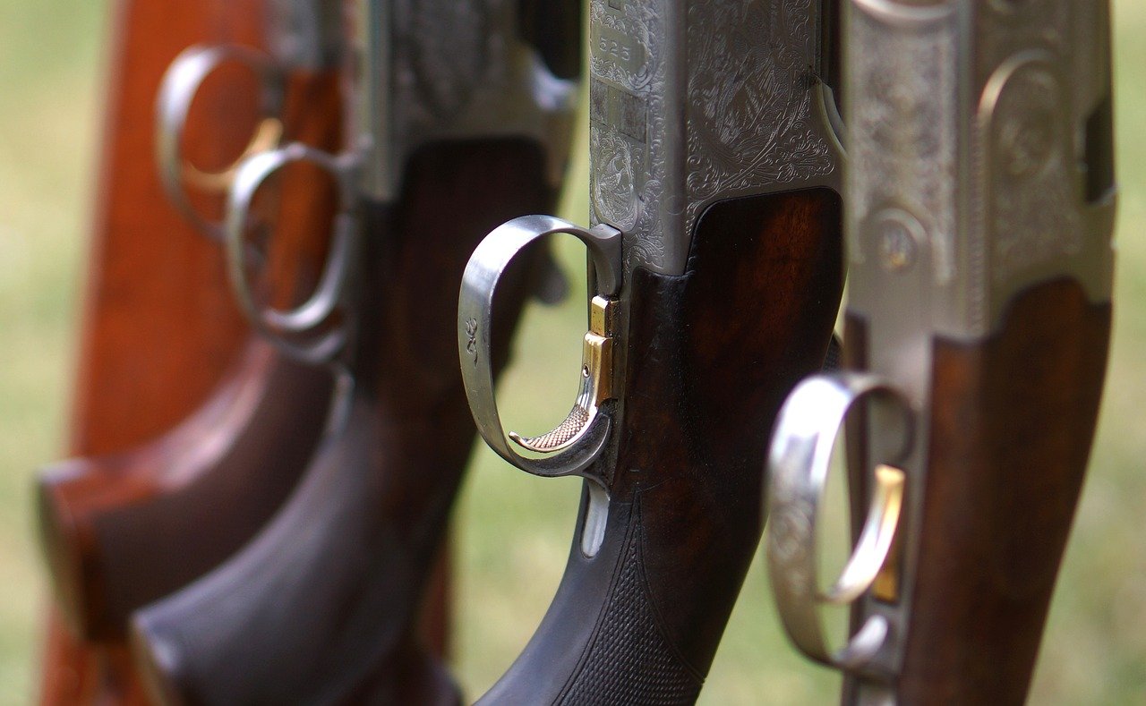 Abandon d’armes : un dispositif de collecte par les armuriers est en test en Auvergne-Rhône-Alpes