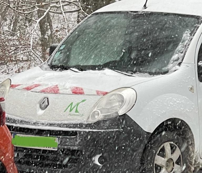 Montreuil : 2 jours de mise à pied pour avoir utilisé un véhicule de la mairie pendant une manifestation AVA