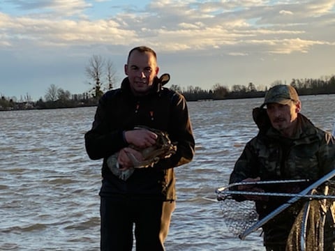 Auxonne : les chasseurs sauvent les lièvres des inondations