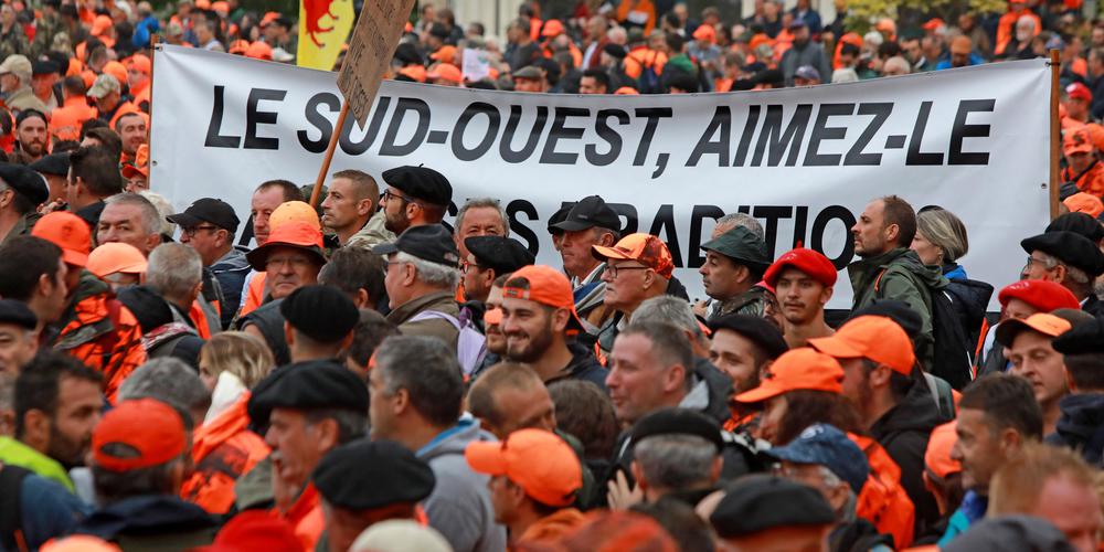 Manifestation des chasseurs à Bordeaux pour défendre les traditions