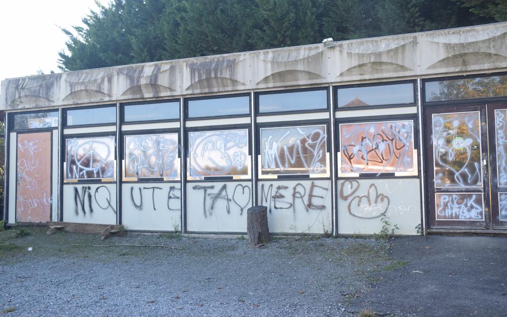Un chasseur molesté et un pavillon dégradé dans les Pyrénées-Atlantiques