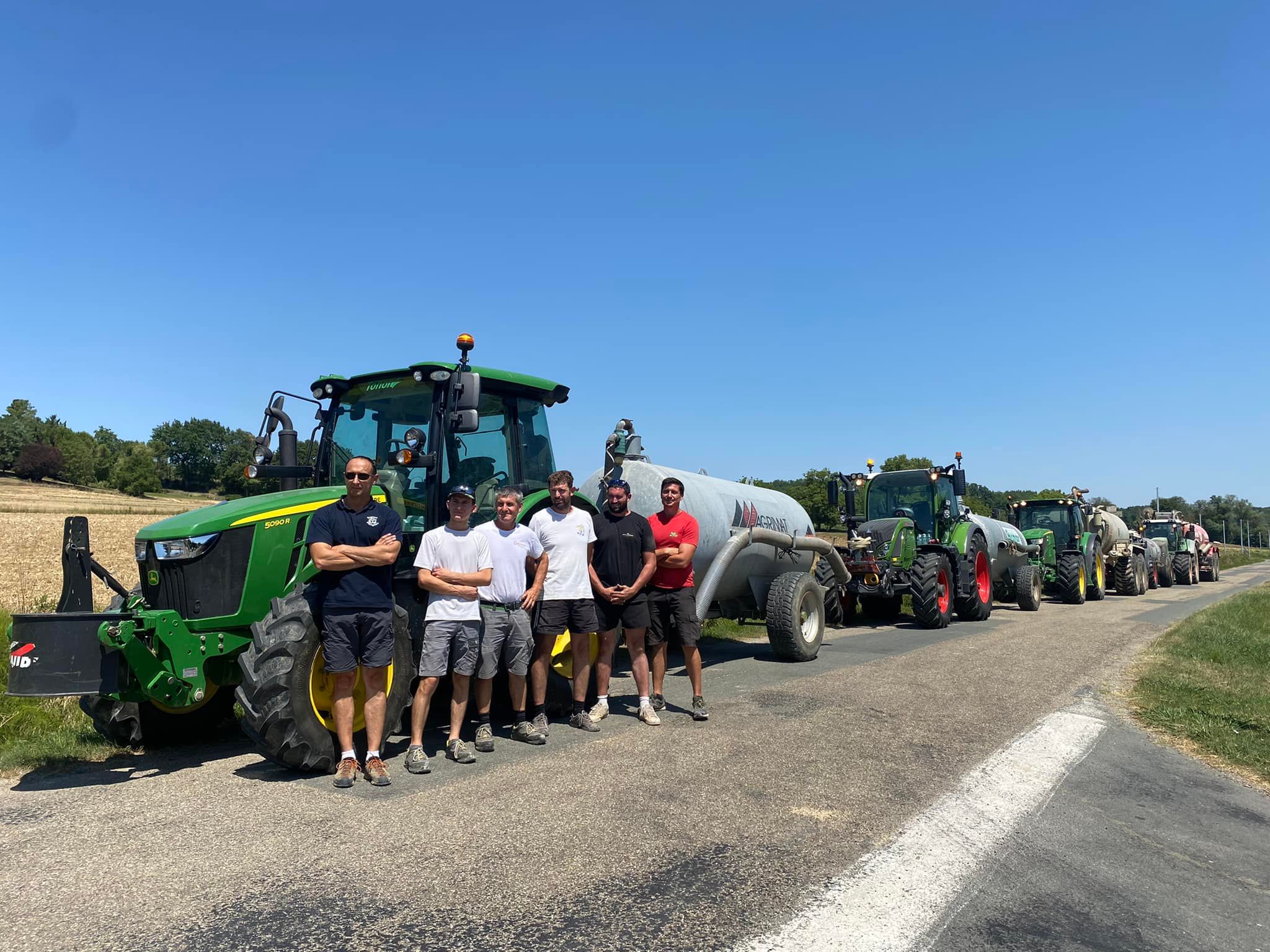 Les agriculteurs se mobilisent pour apporter de l’eau aux pompiers