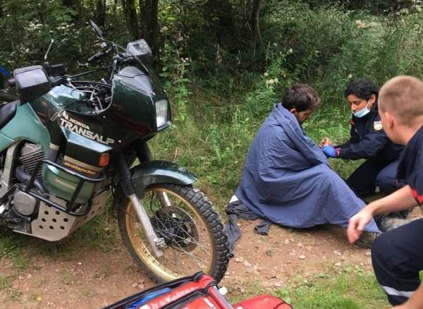 Un chasseur sauve un motard Allemand qui sillonnait la France en moto