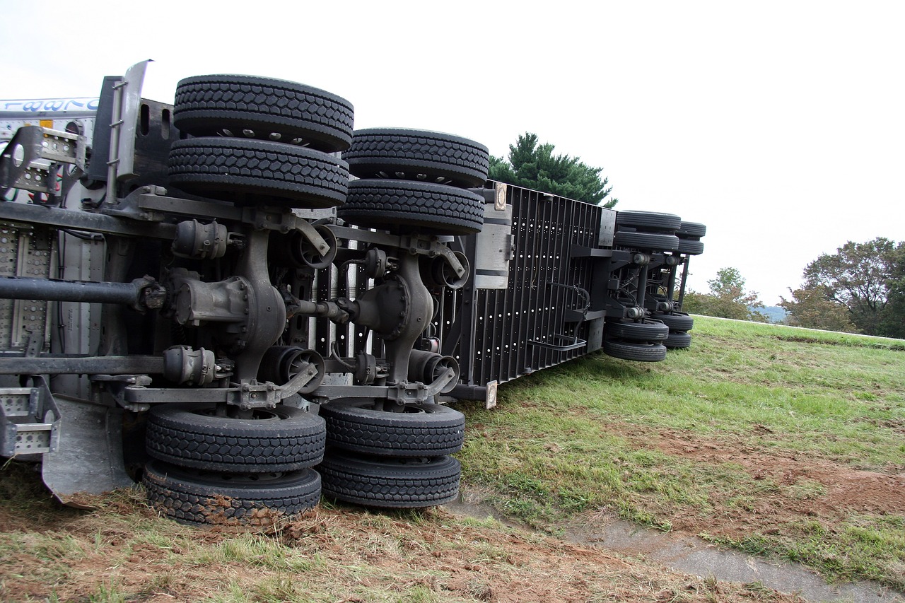 Un camion renversé dans l’Aisne pour éviter un sanglier