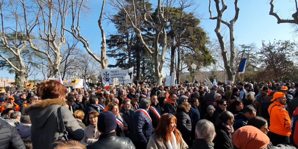 Le monde rural a envoyé un signal fort et a dit NON aux écologistes avec 15.000 manifestants dans les rues de Montpellier
