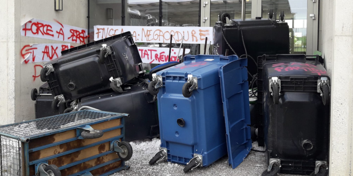 La Chambre d’agriculture de Haute-Garonne vandalisée par des anti méga-bassines