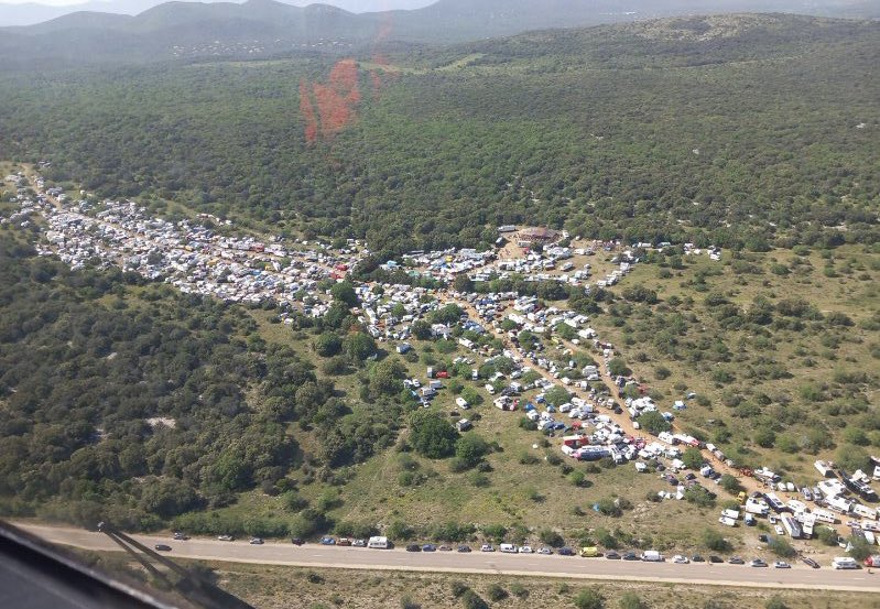 Hérault : 6000 fêtards réunis pour une rave party sur une zone Natura 2000