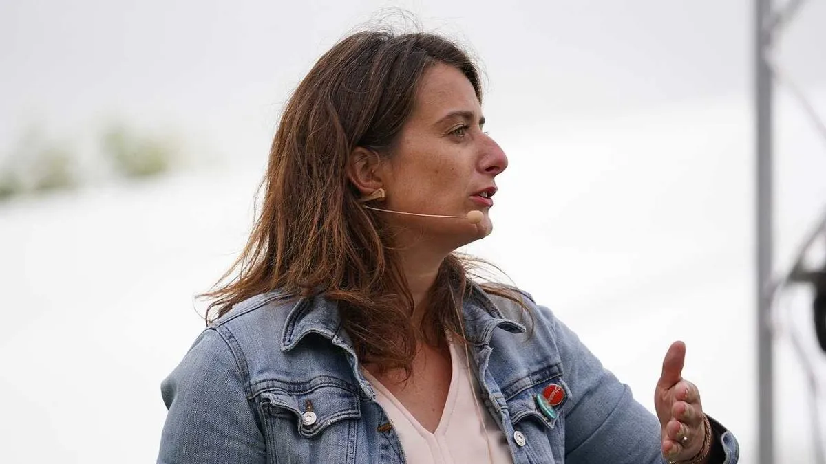 Marine Tondelier tente d’imposer sa candidature à un parti qui la conteste ouvertement
