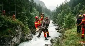 Un chasseur blessé par un sanglier évacué par tyrolienne