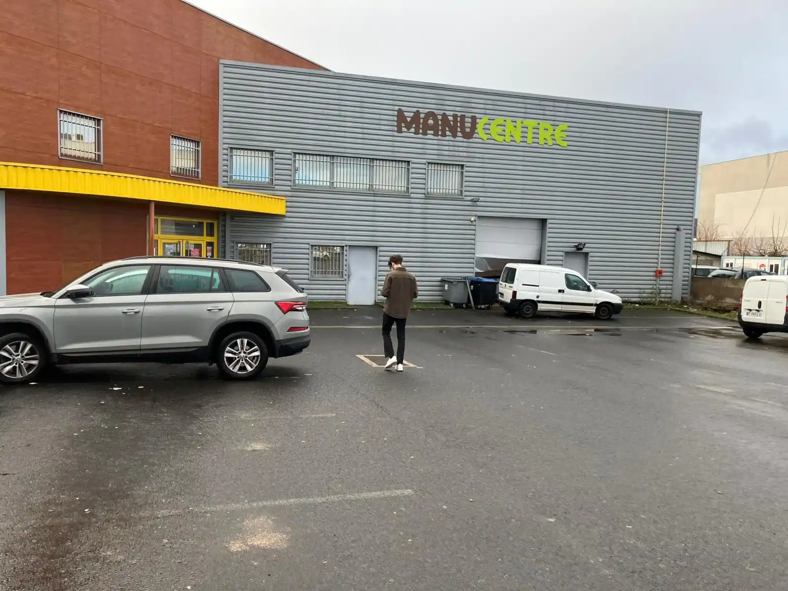 Une armurerie prise pour cible lors d’une attaque à la voiture-bélier près de Clermont-Ferrand