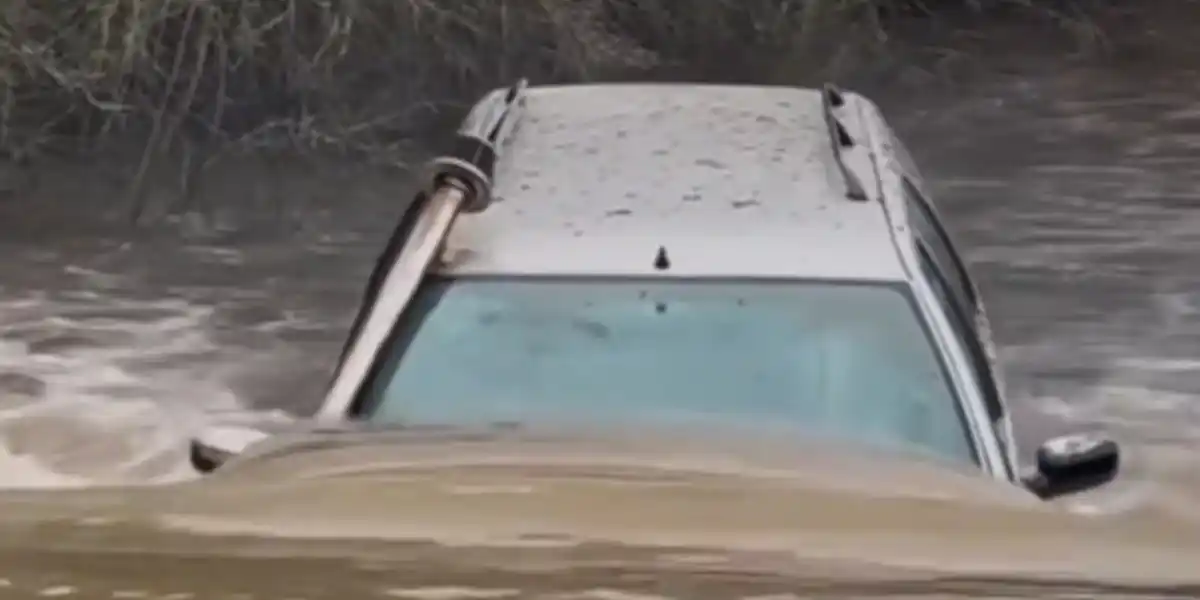 [Vidéo] La 405 break peut-elle détrôner le célèbre C15?