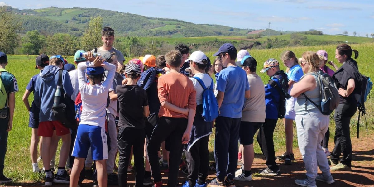 La Fédération des Chasseurs de l&rsquo;Aveyron emmène des collégiens explorer la biodiversité des rougiers de Montlaur