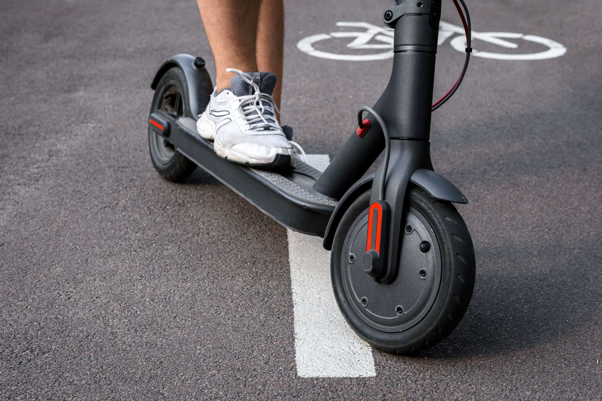 Un homme perd la vie après une collision avec un chevreuil en trottinette