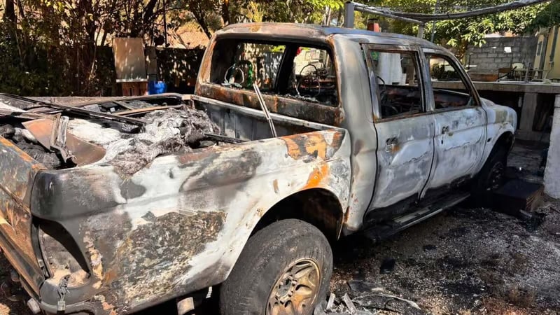Des chasseurs bénévoles qui surveillent les feux se font incendier 2 véhicules